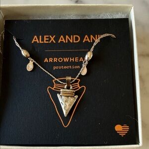 Alex and Ani arrowhead necklace NWT. “Protection”
Coppure metal. Made in America